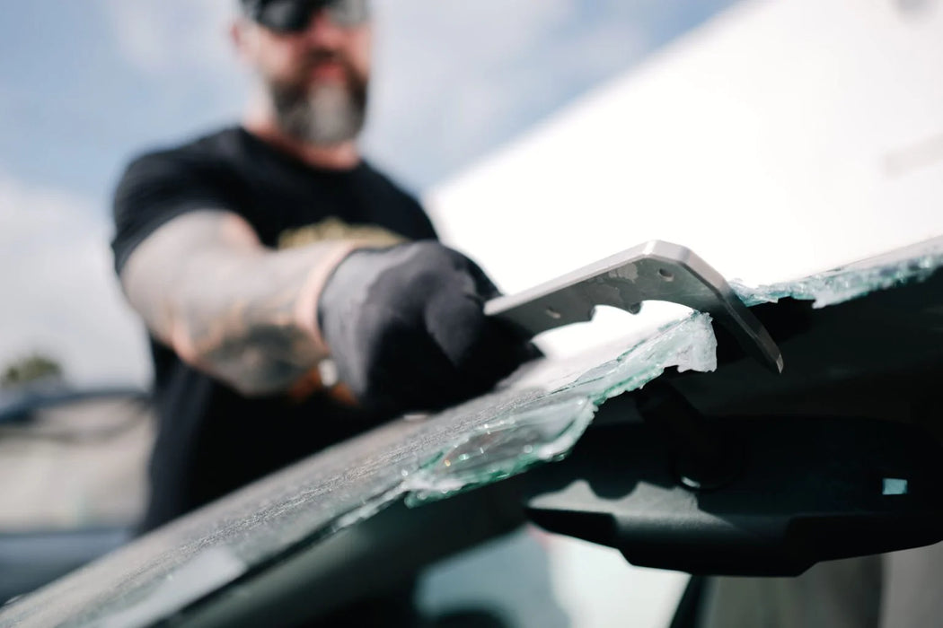 BeakPuncture Tip detail — laminated glass breaker